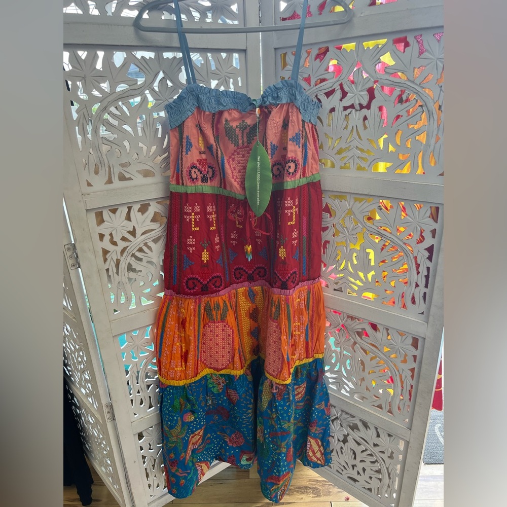 NWT Farm Rio tiered dress. Color blocking embroidered midi dress. Color: multi - Picture 3 of 11